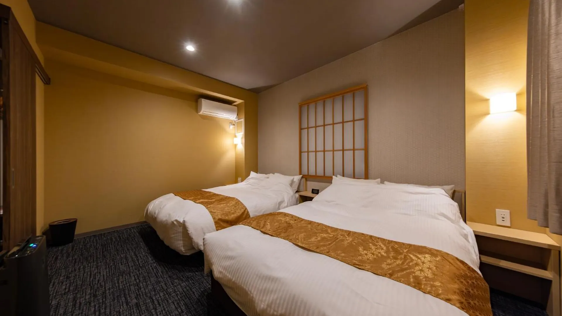 מלון Madoka Kyoto Station West 3*,  יפן